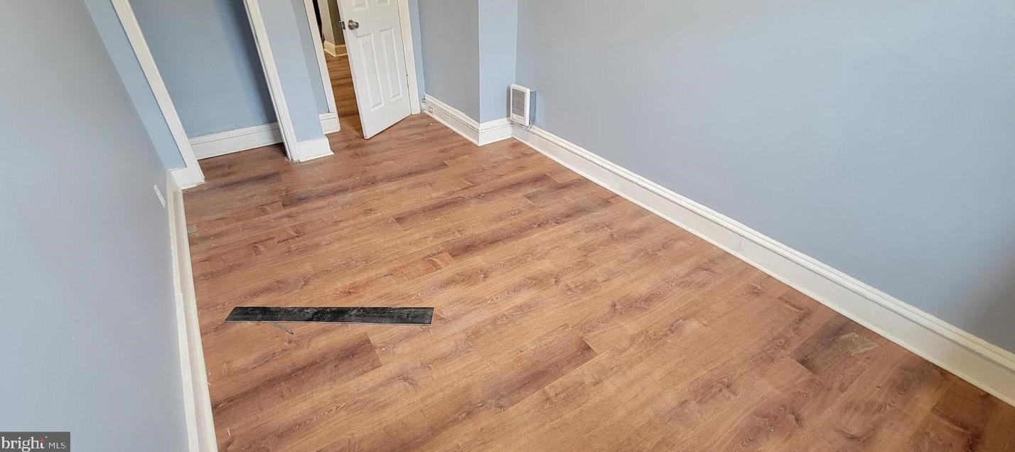 2838 Kensington Ave, Philadelphia PA 19134-1513 exterior