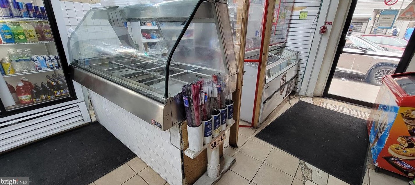 2838 Kensington Ave, Philadelphia PA 19134-1513 exterior