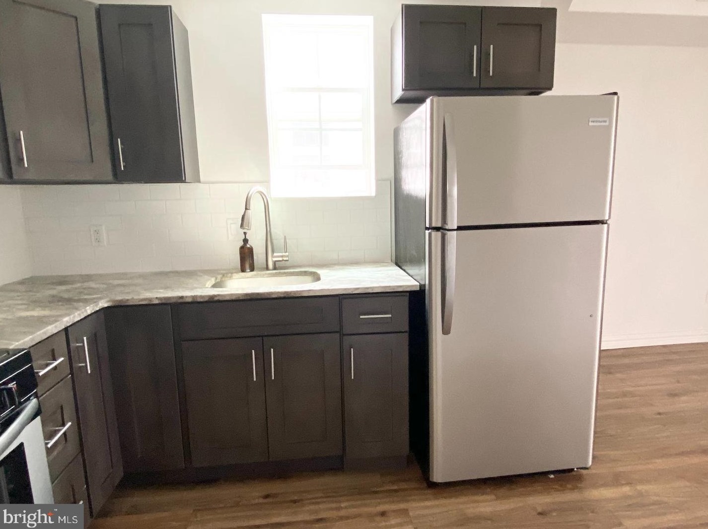 2053 Snyder Ave, Philadelphia PA 19148-2310 exterior