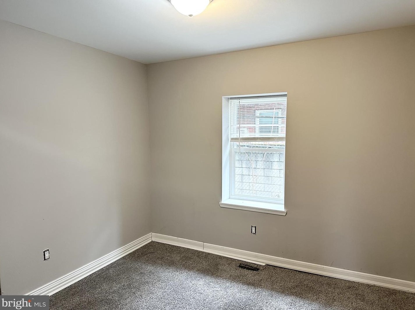 2053 Snyder Ave, Philadelphia PA 19148-2310 exterior