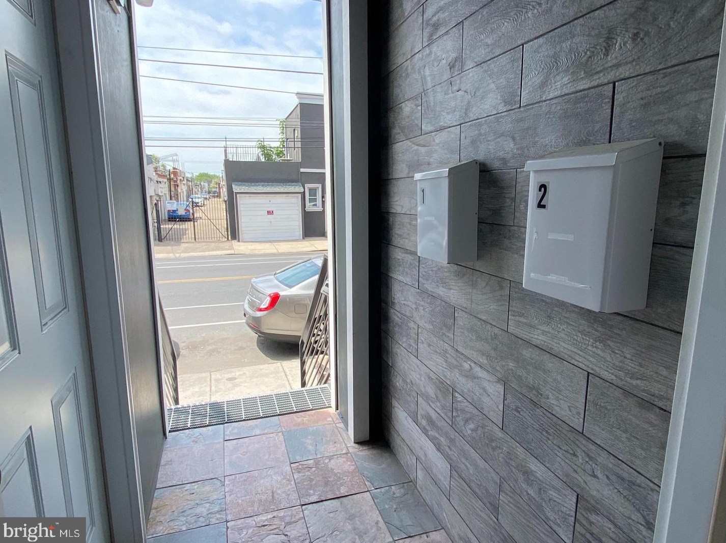 2053 Snyder Ave, Philadelphia PA 19148-2310 exterior