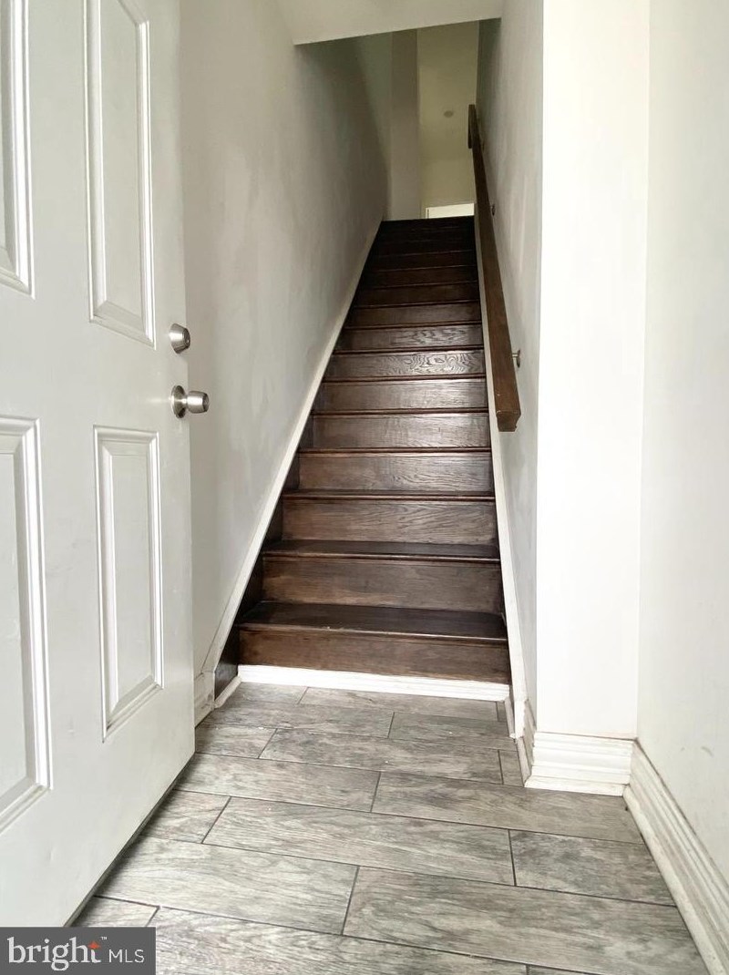 2053 Snyder Ave, Philadelphia PA 19148-2310 exterior