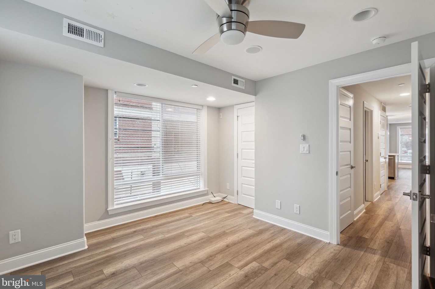 1419 Poplar St, Philadelphia PA  19130-0016 exterior