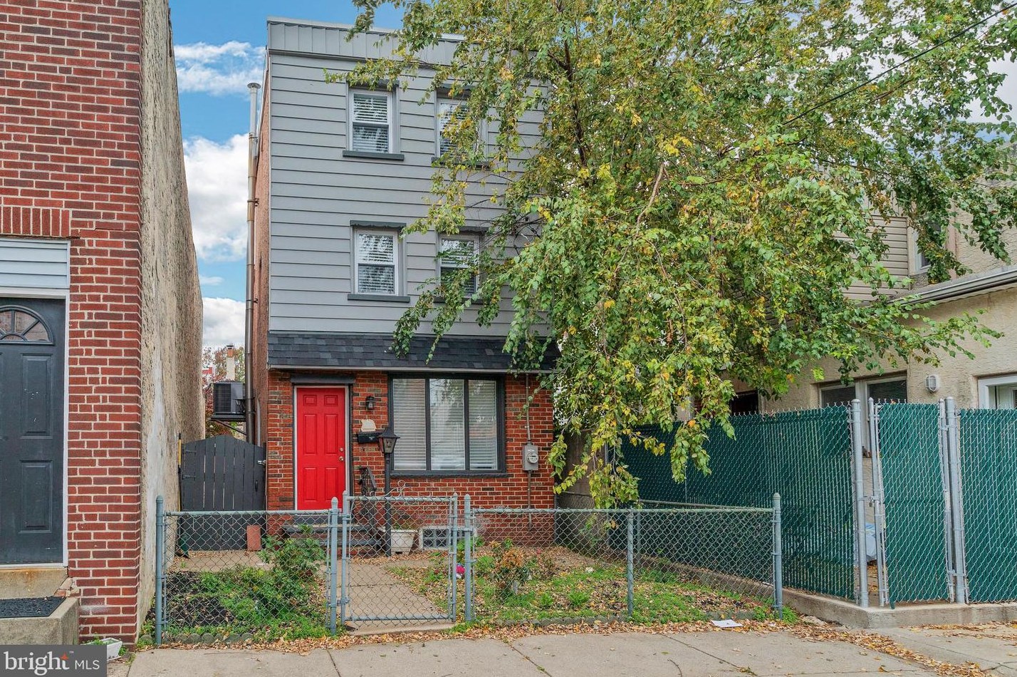 2308 Letterly St, Philadelphia, PA 19125-2112