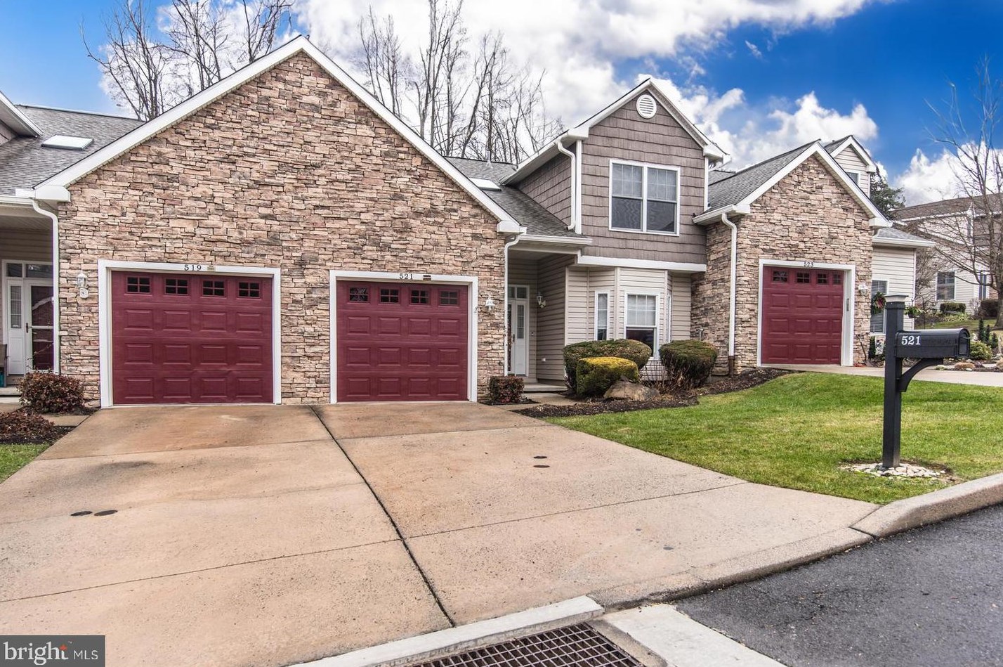 521 Penny Ln, Philadelphia, PA