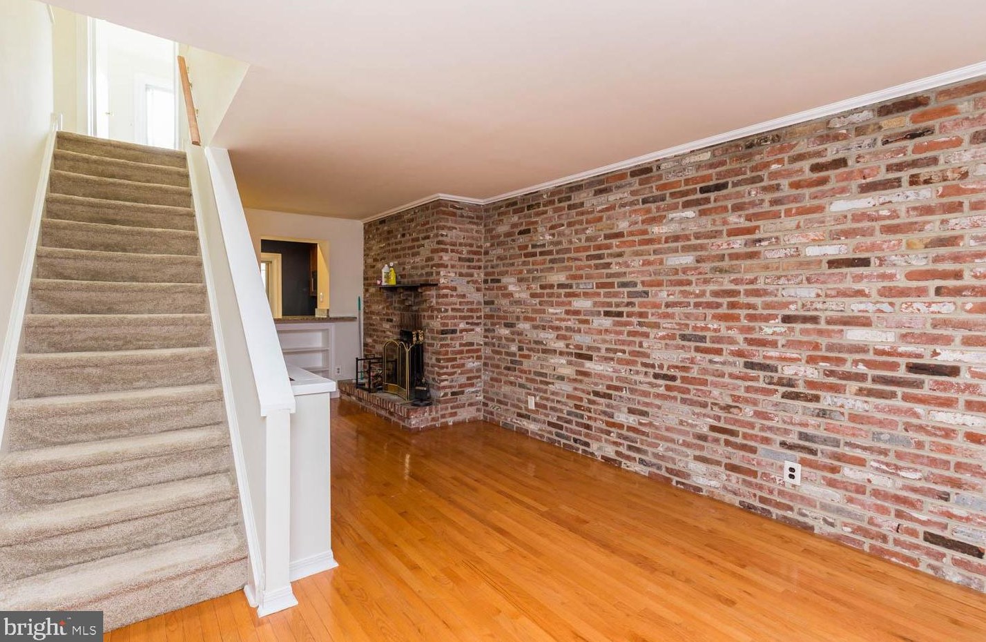 113 Mountain St, Philadelphia, PA 19148
