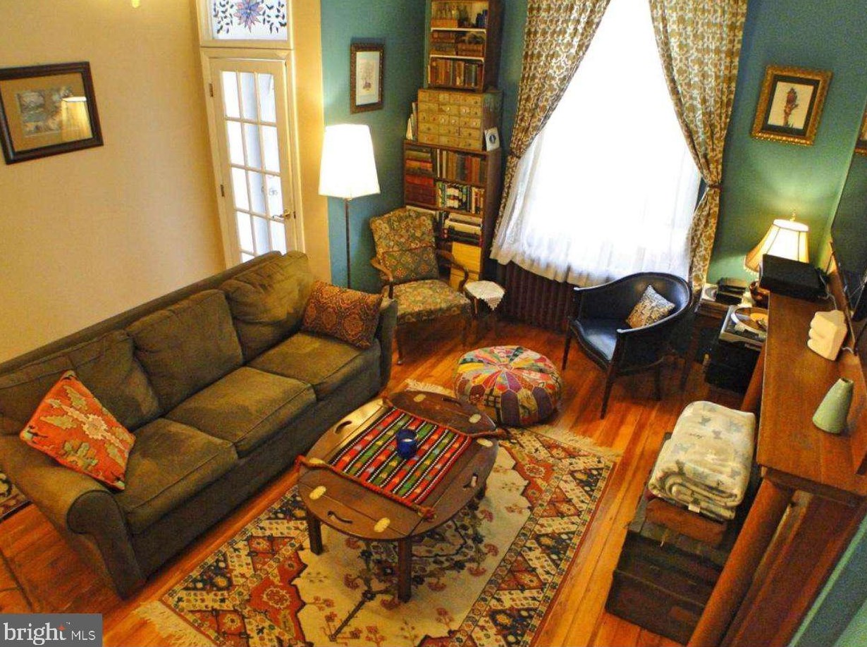 4343 Pechin St, Philadelphia, PA 19128-3438