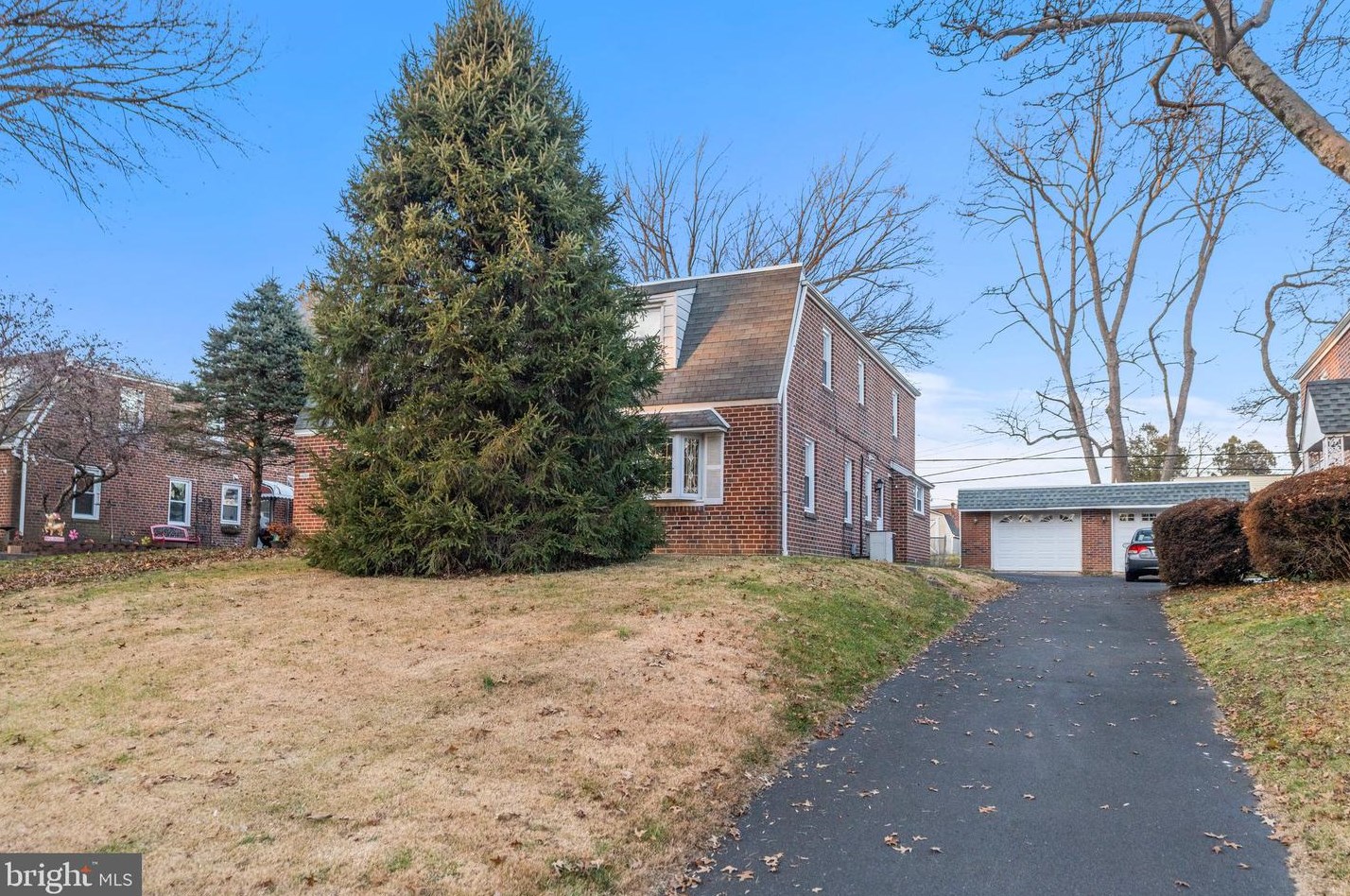 8622 Bloomfield Ave, Philadelphia, PA 19115-4128