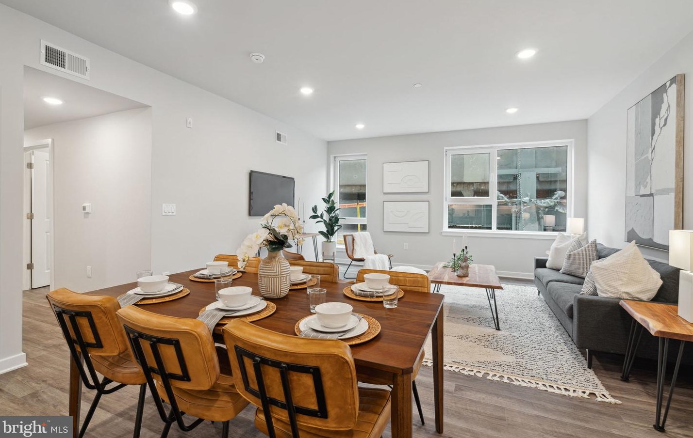 101 W Oxford St #305, Philadelphia, PA 19122