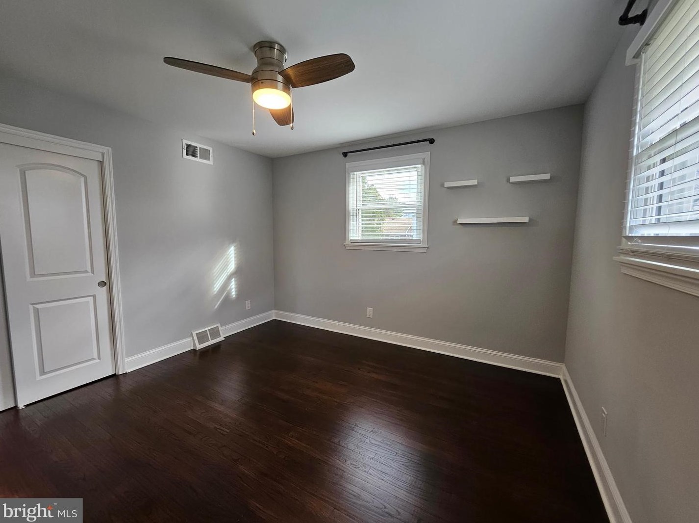 9221 Burbank Rd, Philadelphia PA  19115-3415 exterior