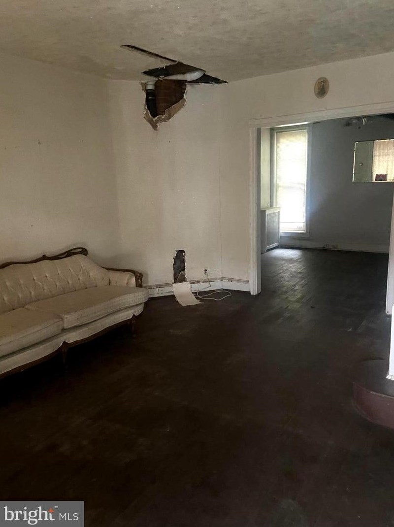 275 Rubicam St, Philadelphia, PA 19120-3316