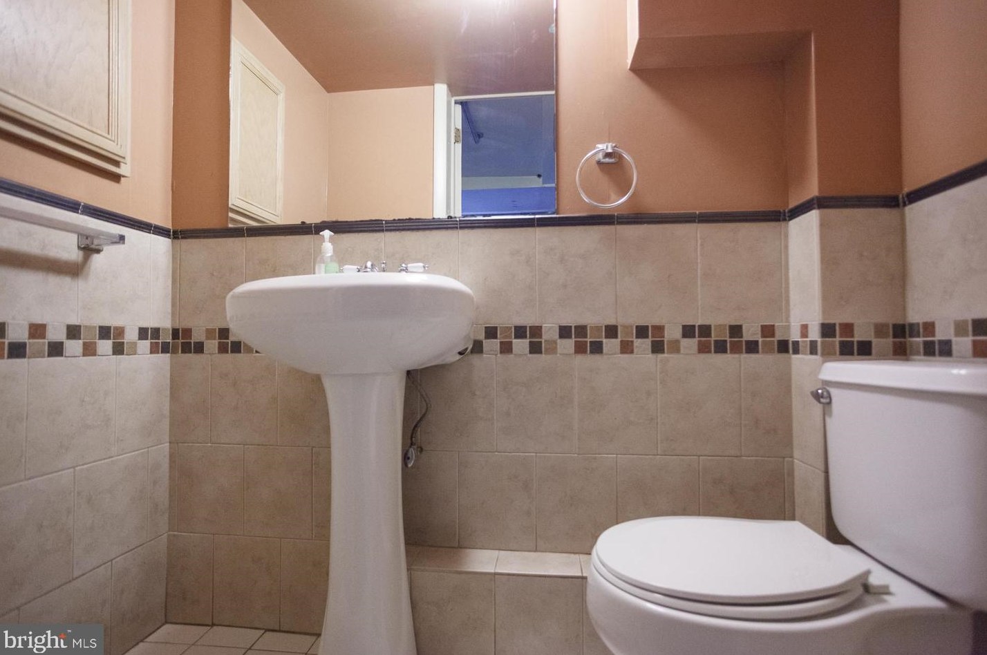 1355 Pennington Rd, Philadelphia PA 19151-2839 exterior