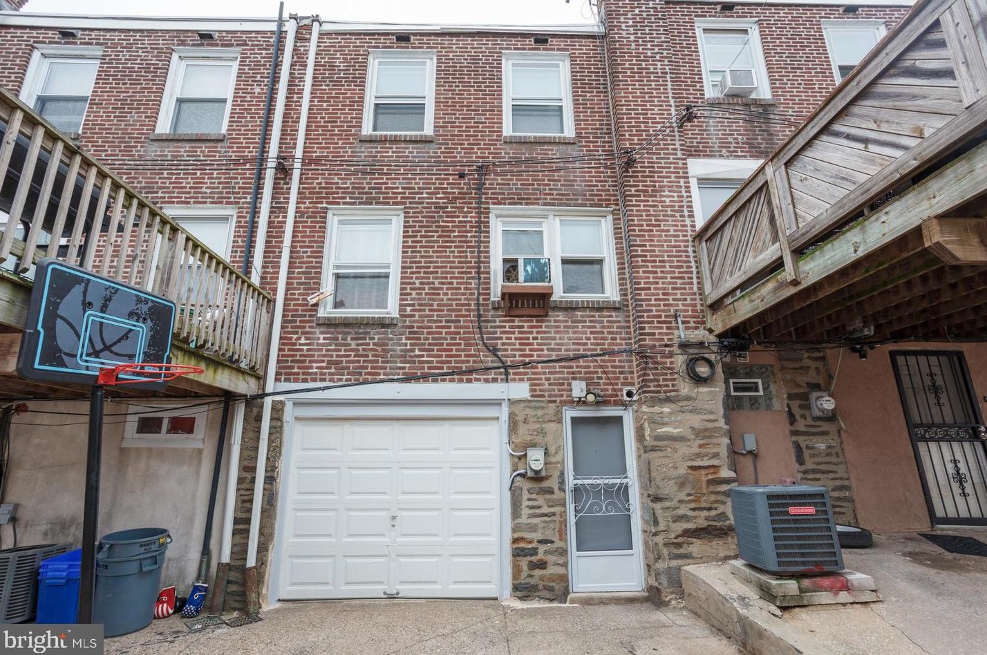 1355 Pennington Rd, Philadelphia PA 19151-2839 exterior