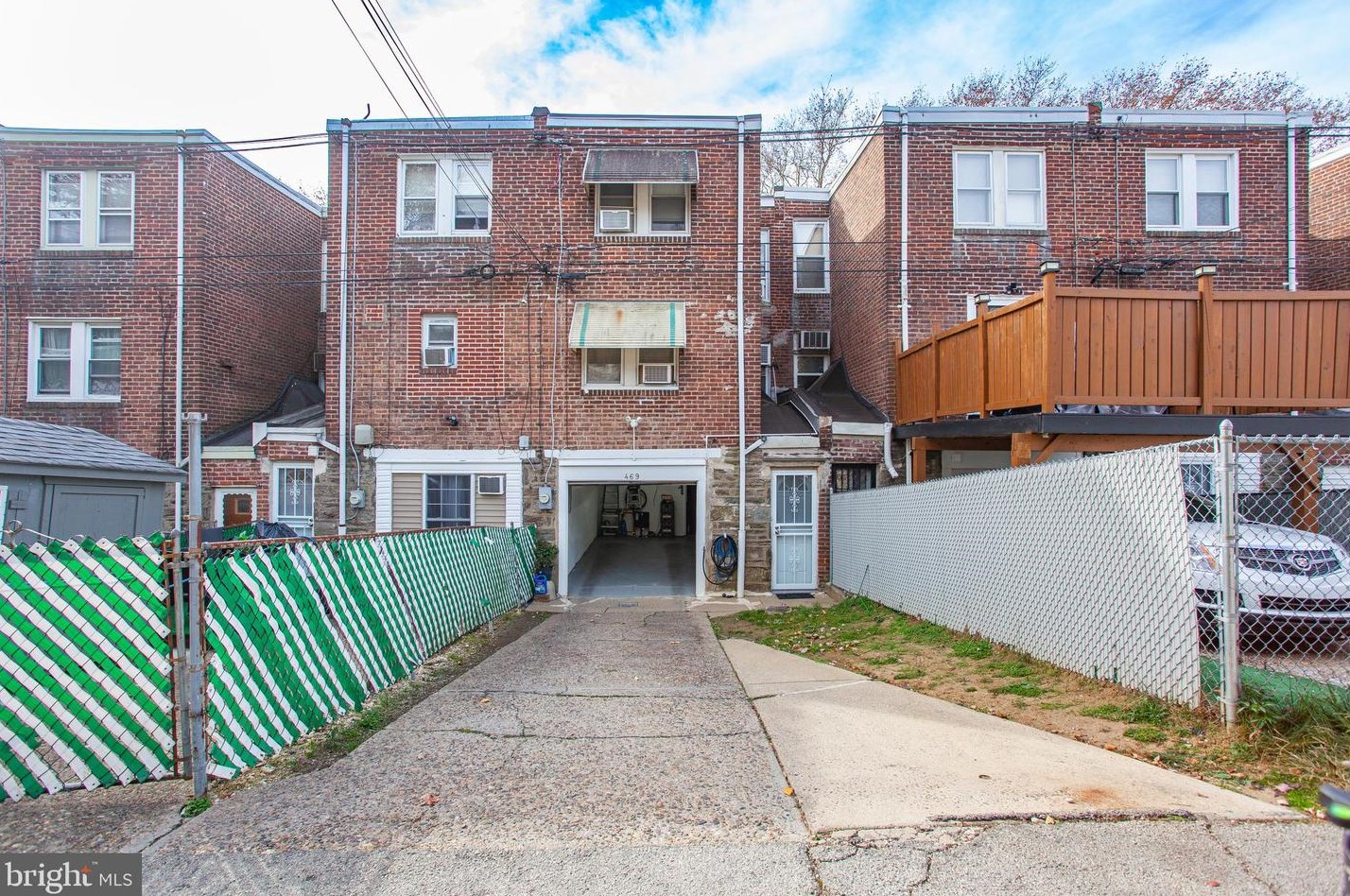 469 Van Kirk St, Philadelphia PA  19120-1120 exterior