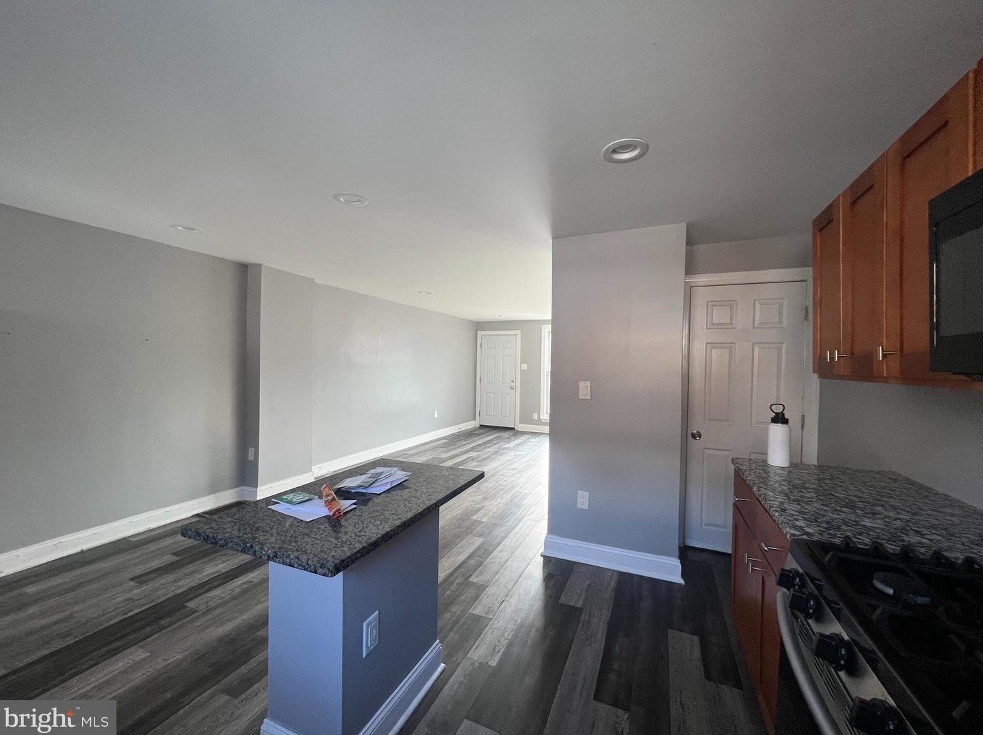 625 Carver St, Philadelphia PA  19120-1713 exterior