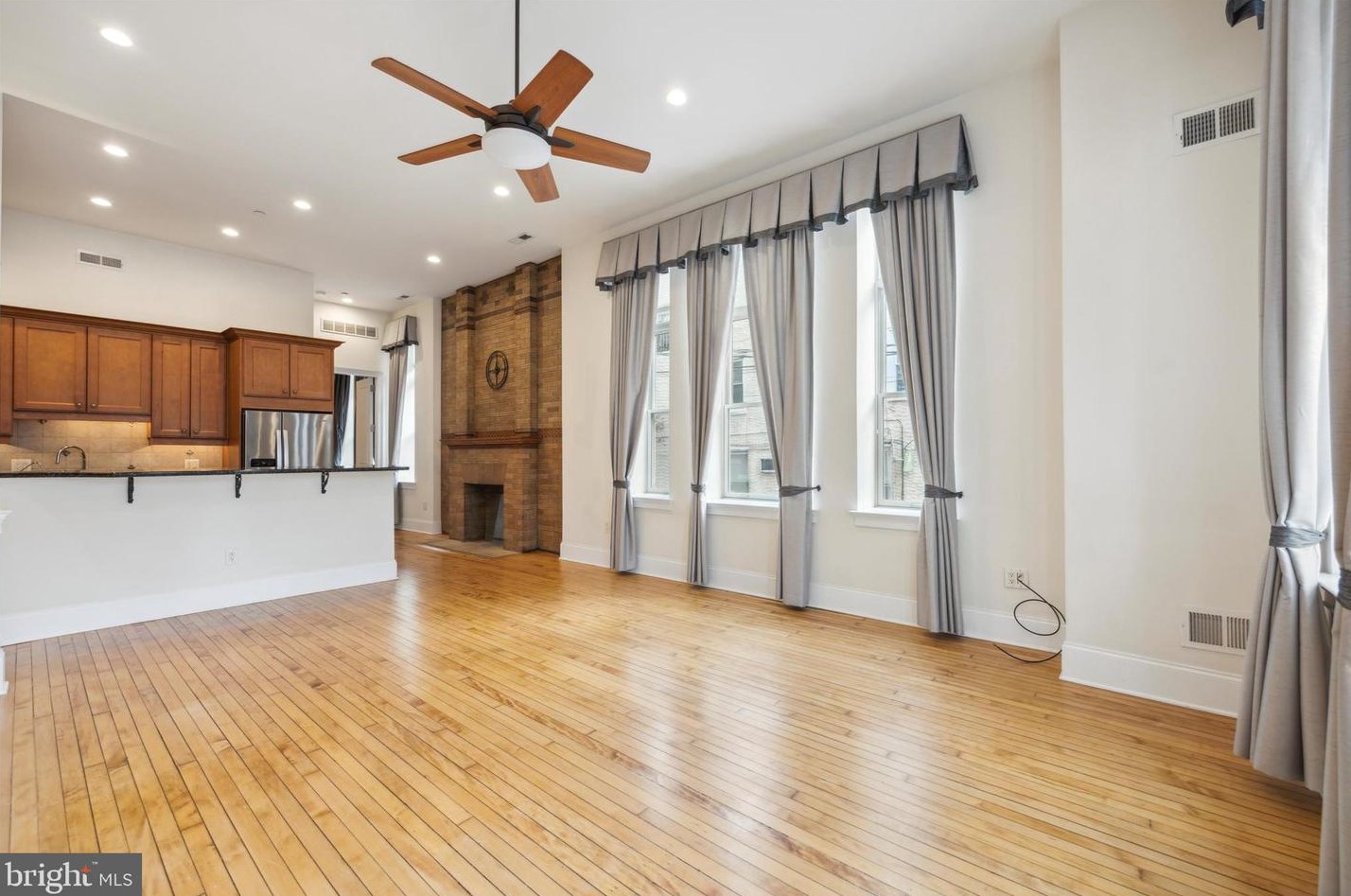 511 S 21st St #102, Philadelphia, PA 19146