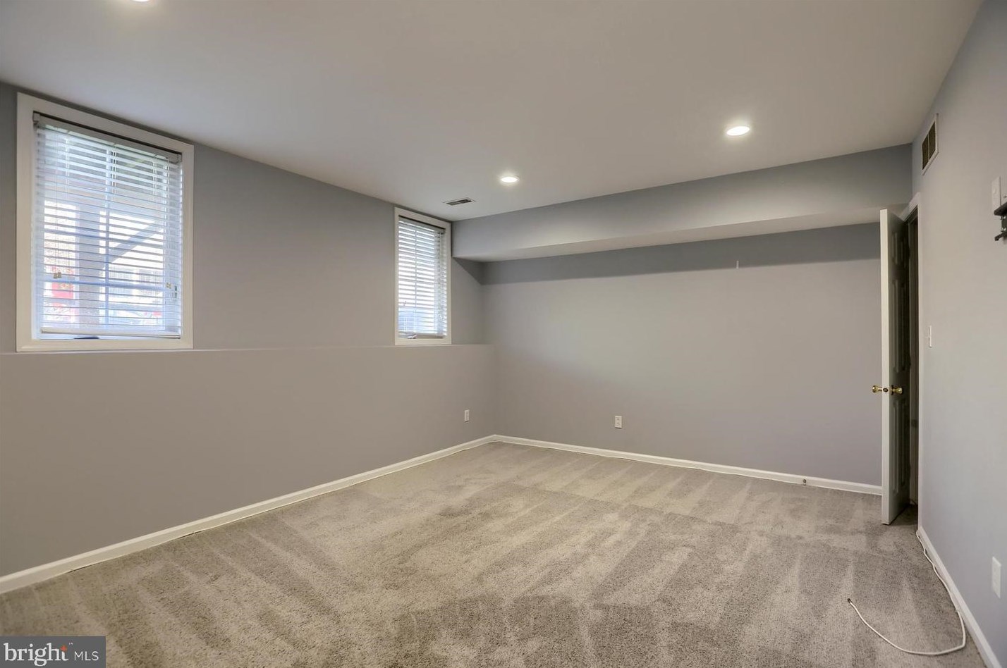 268 Lauriston St, Philadelphia, PA 19128
