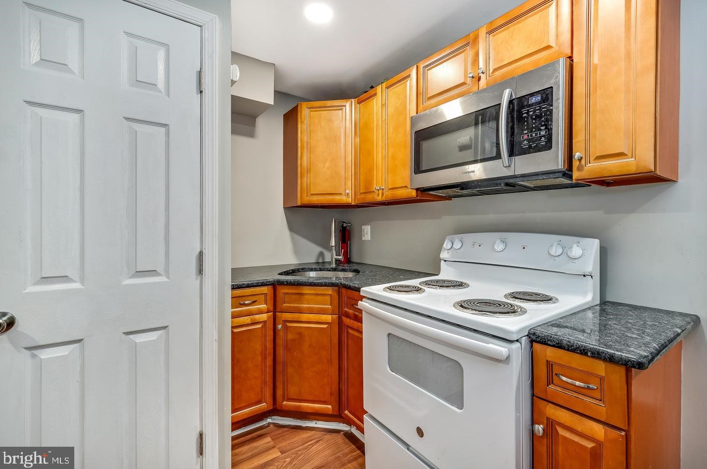 1120 Nevada St, Philadelphia PA  19133-1027 exterior