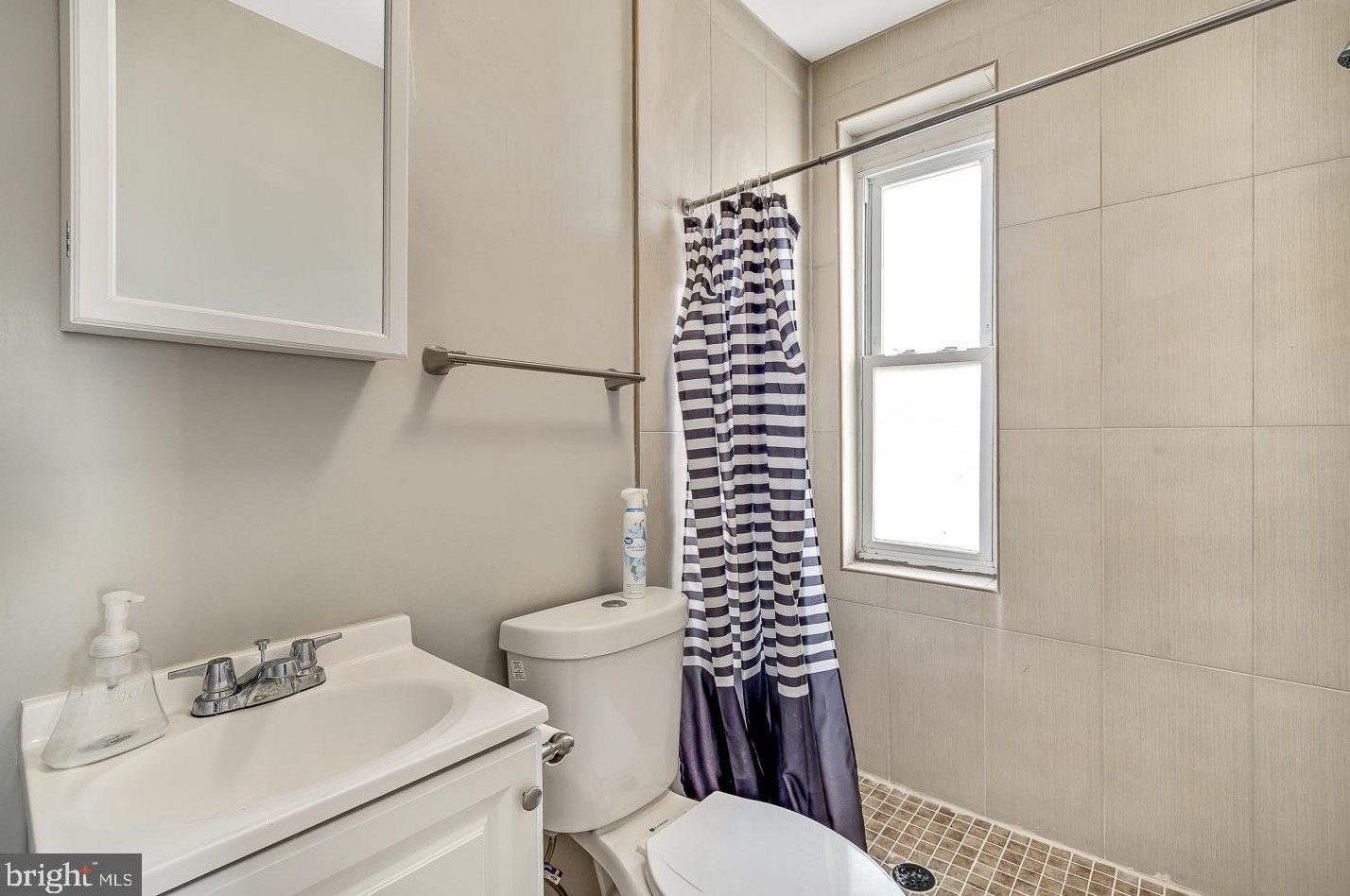 1120 Nevada St, Philadelphia PA  19133-1027 exterior