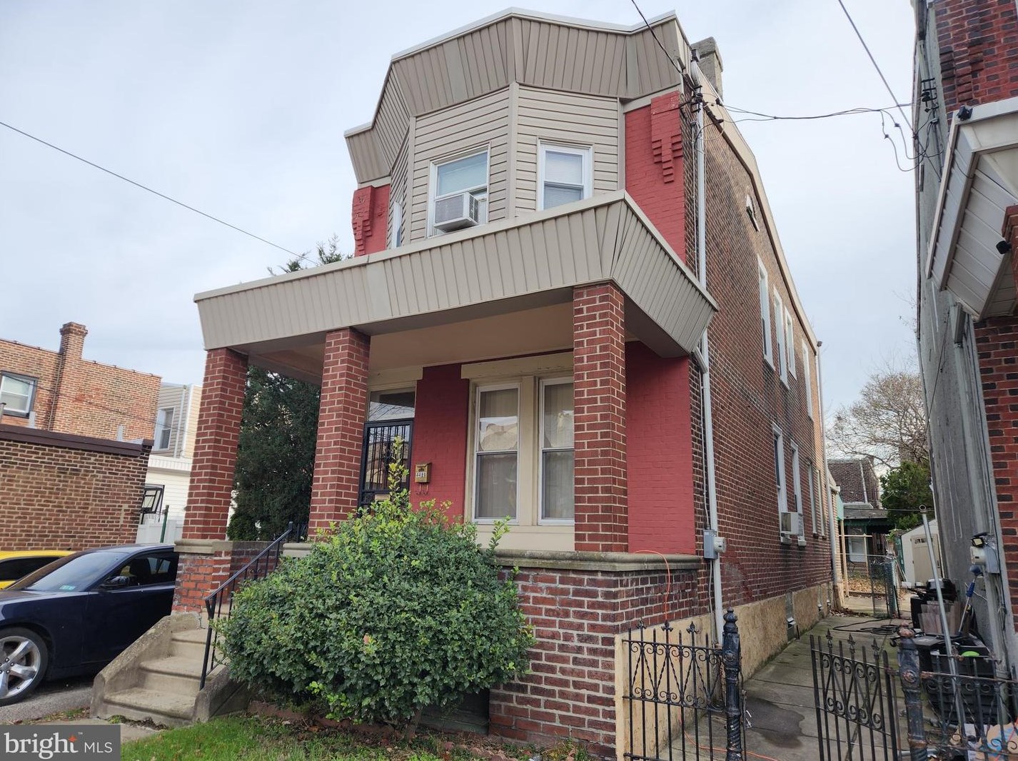 4489 Thompson St, Philadelphia, PA