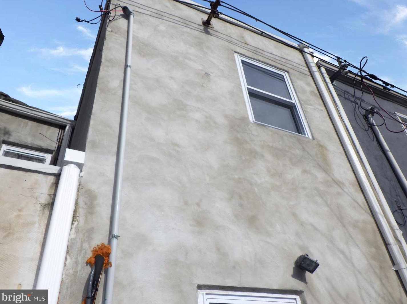 2124 Pierce St, Philadelphia PA 19148-1927 exterior