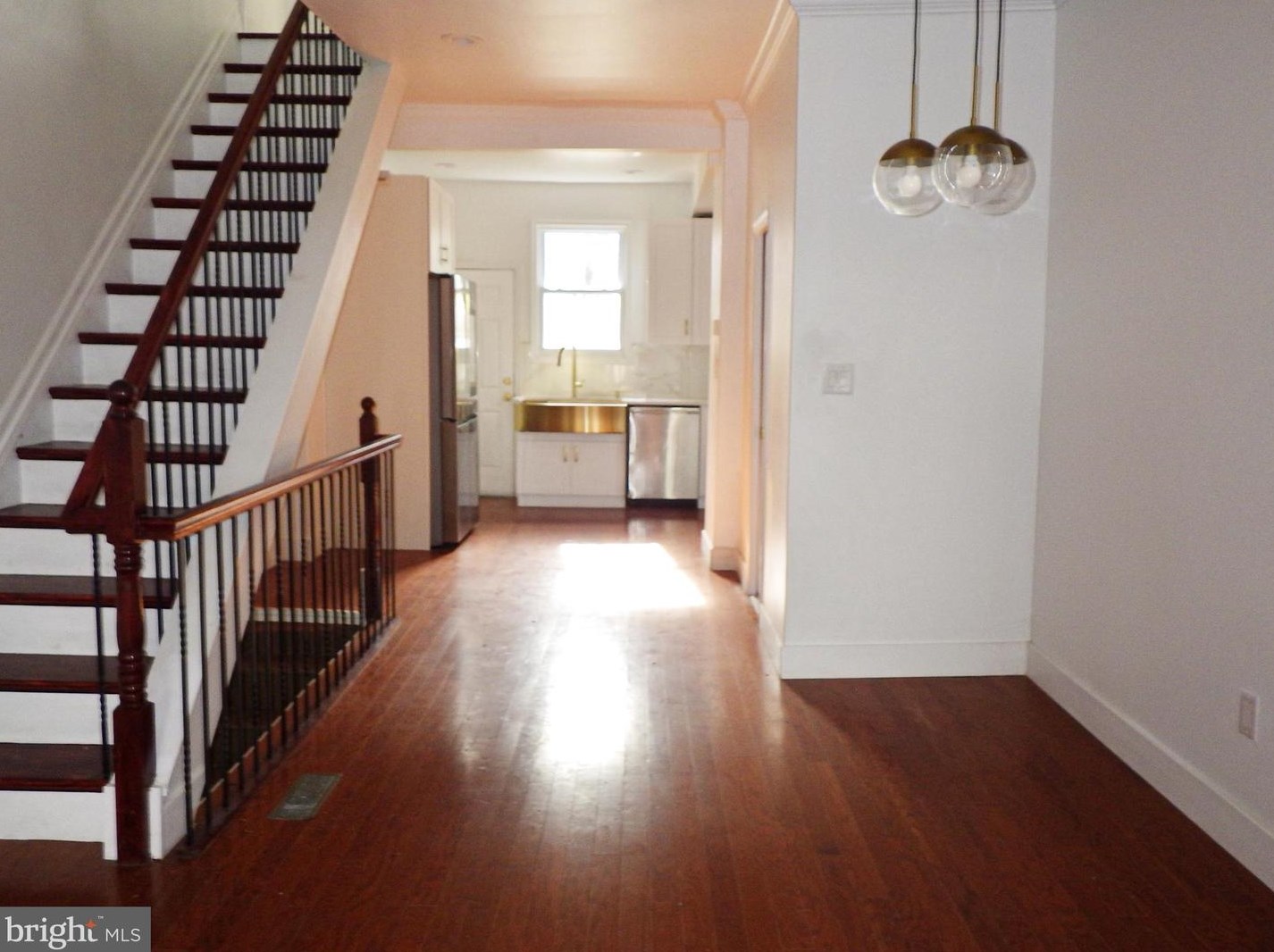 2124 Pierce St, Philadelphia PA 19148-1927 exterior