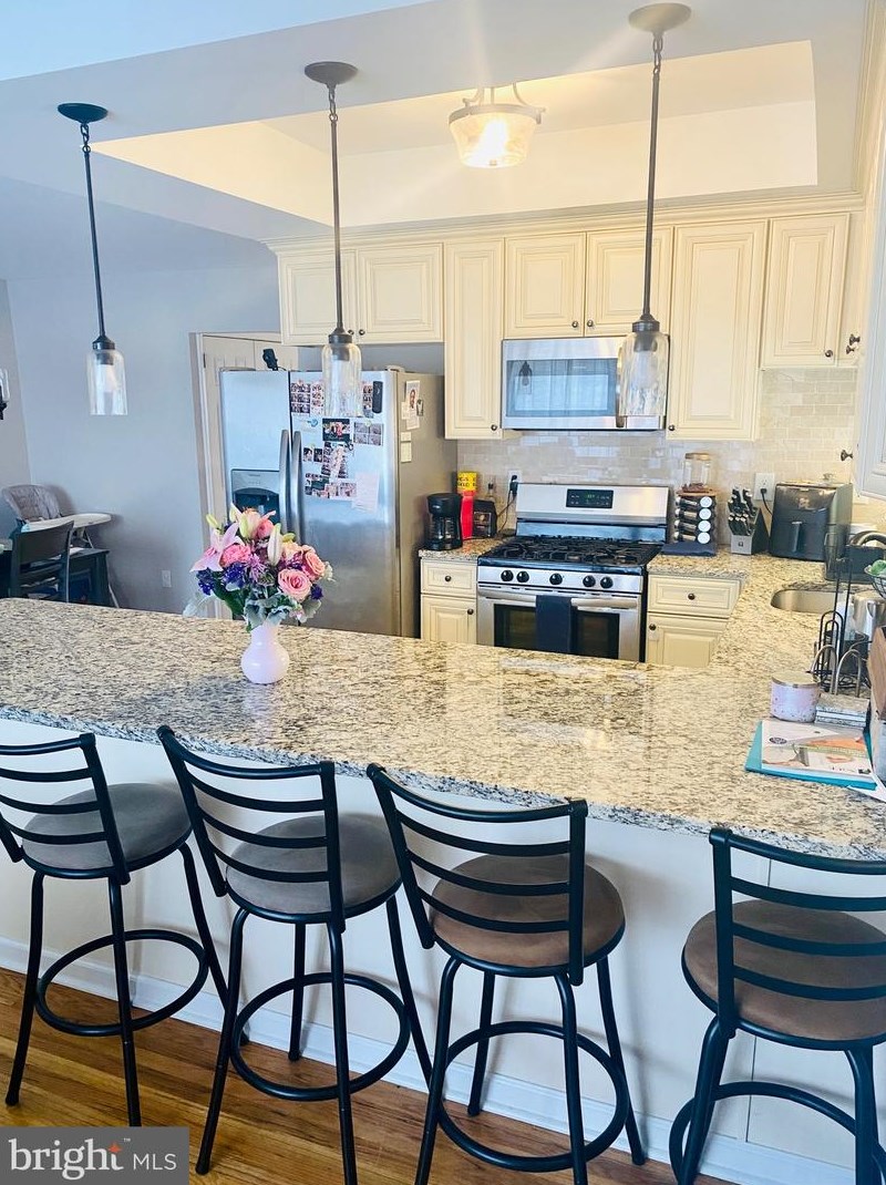 8849 Blue Grass Rd, Philadelphia, PA 19152 owner and property records