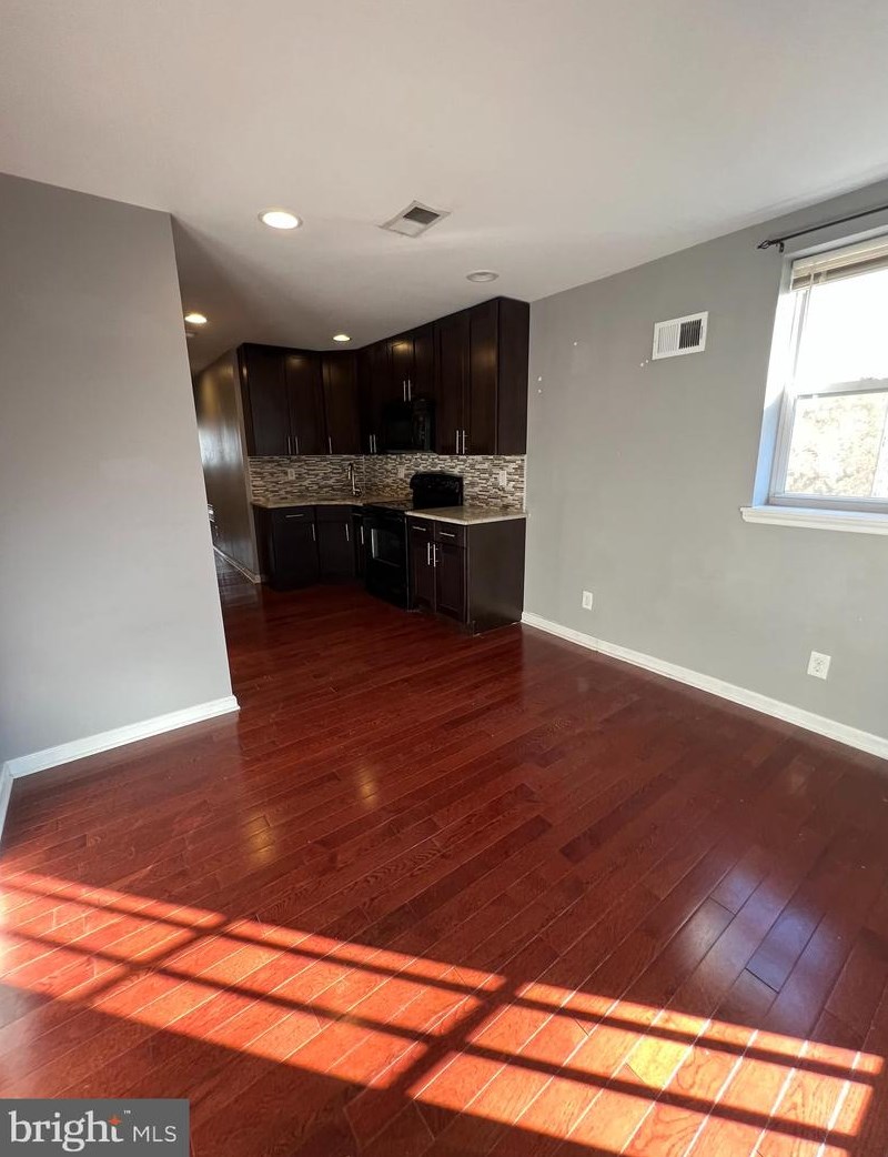 1418 Wharton St #2, Philadelphia, PA 19146