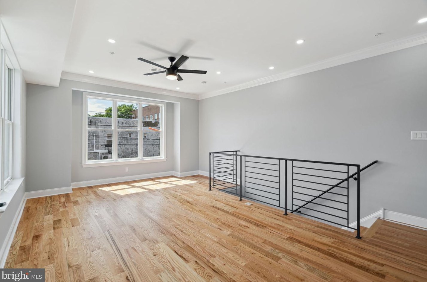 601 Porter St, Philadelphia PA  19148-3832 exterior