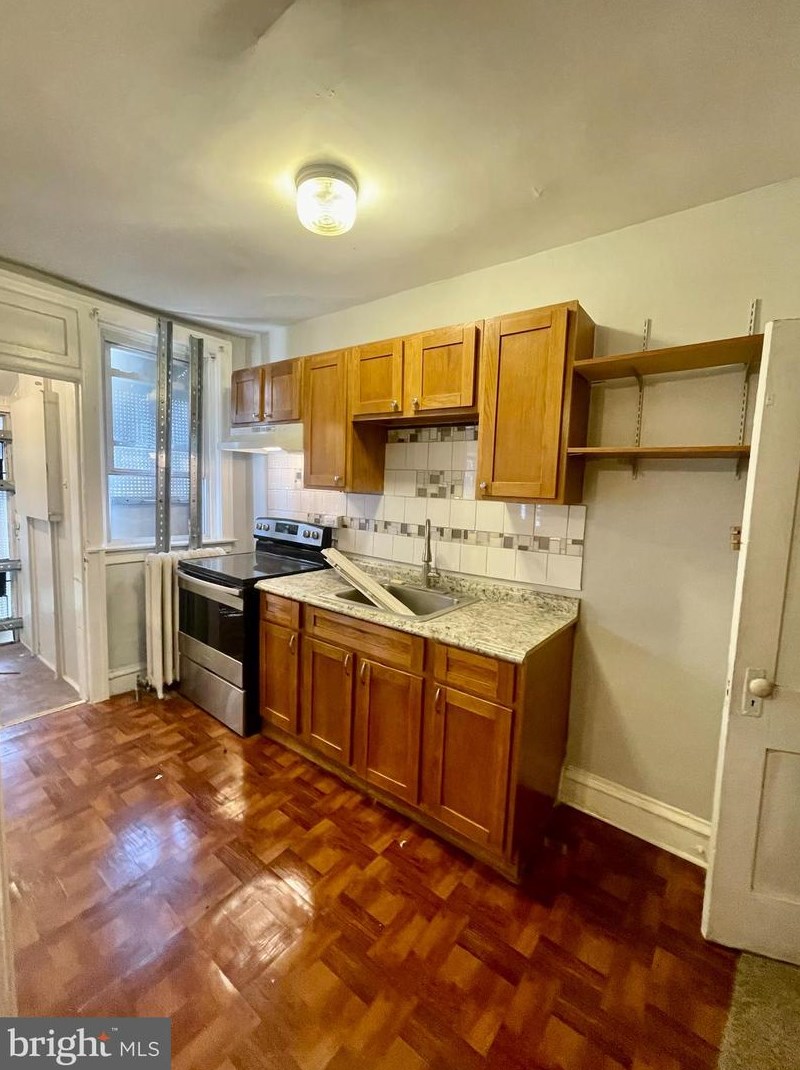 5808 Crittenden St, Philadelphia, PA 19138