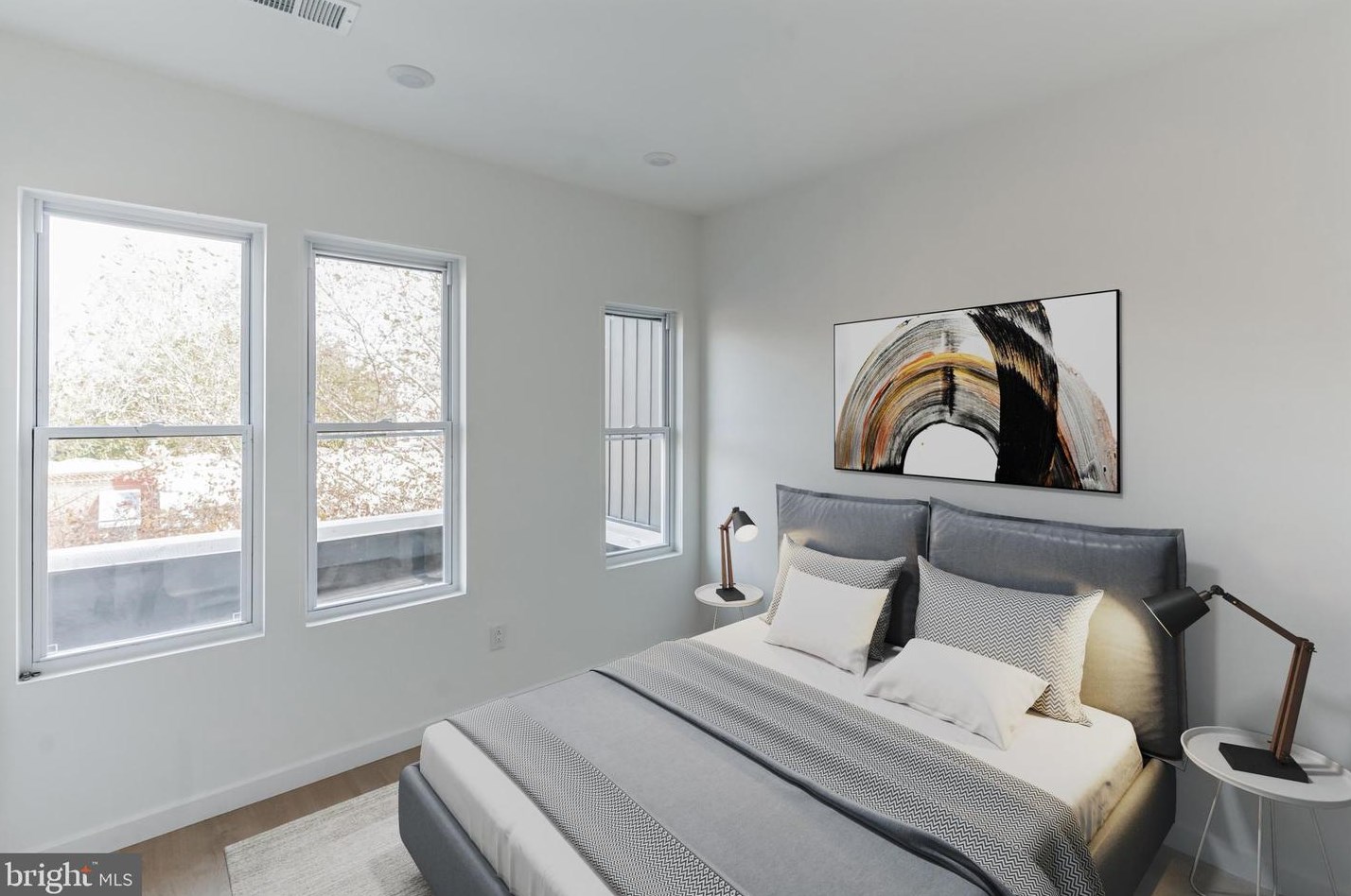 812 N Holly St #3, Philadelphia, PA 19104