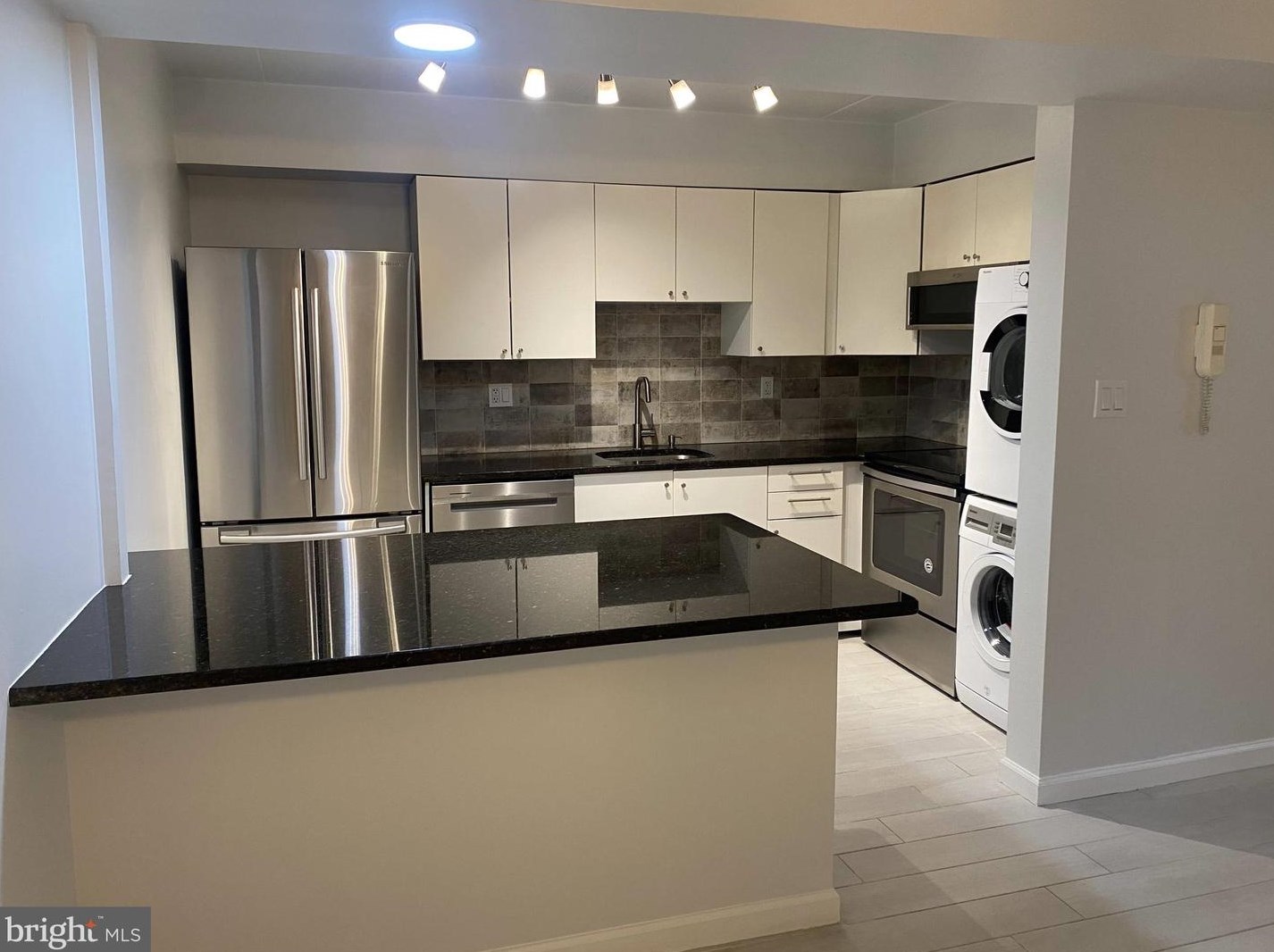 1221 South St #1221b, Philadelphia, PA 19147