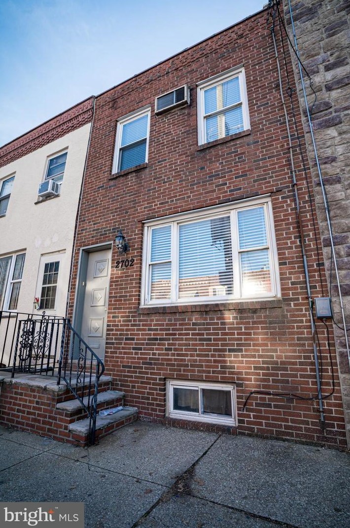 2702 Clearfield St, Philadelphia, PA 19132-0012