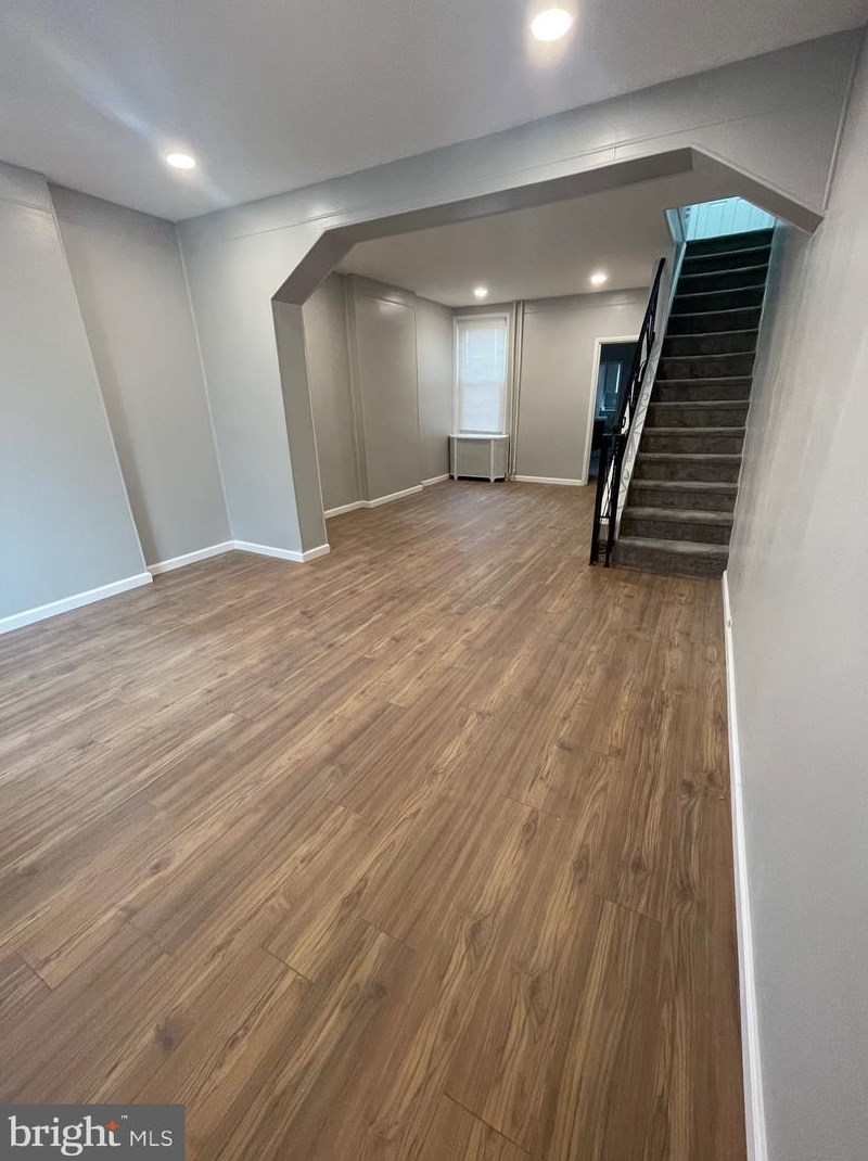 4143 Salem St, Philadelphia, PA 19124-4624