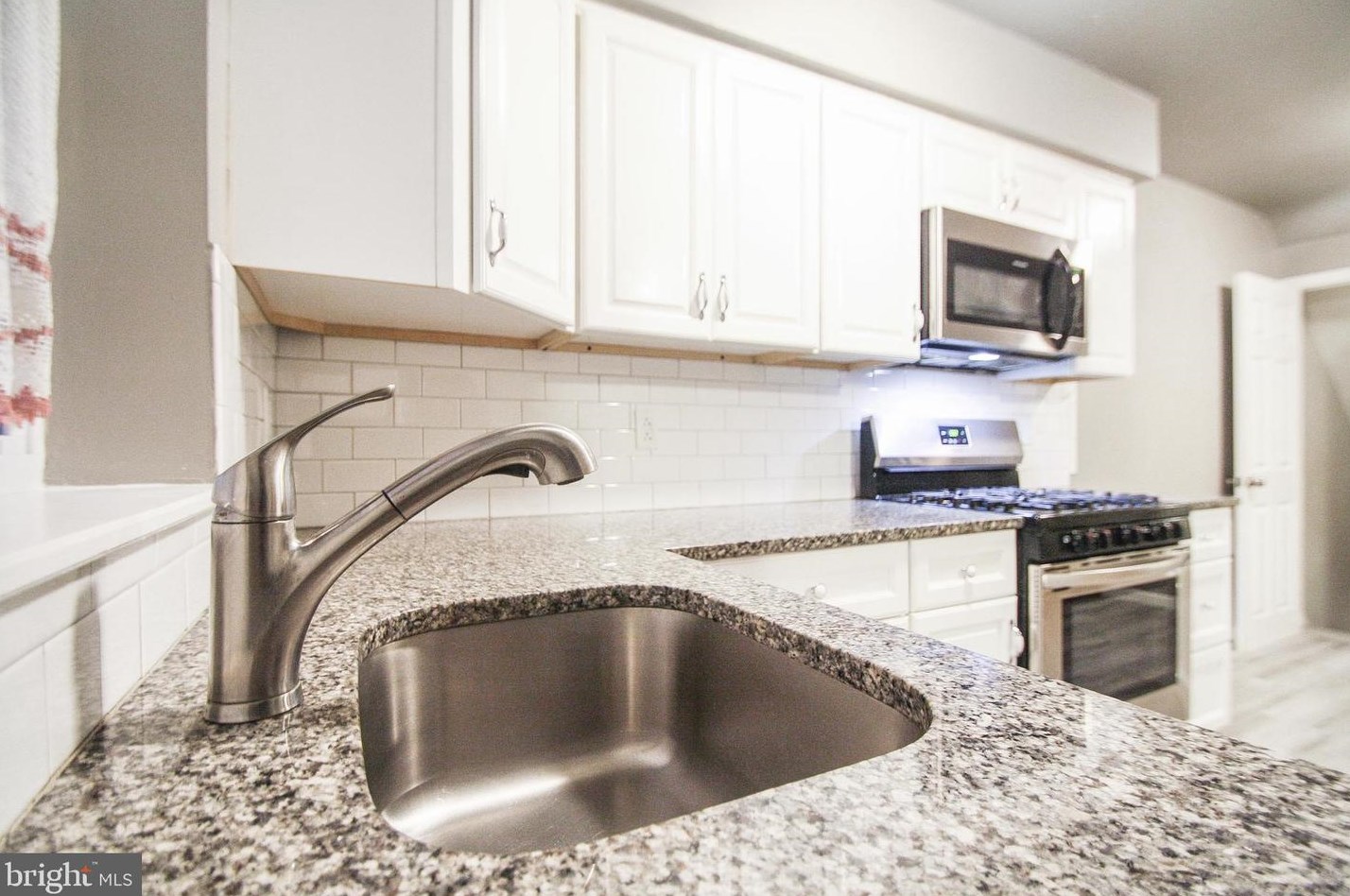 7448 Brockton Rd, Philadelphia PA  19151-2910 exterior