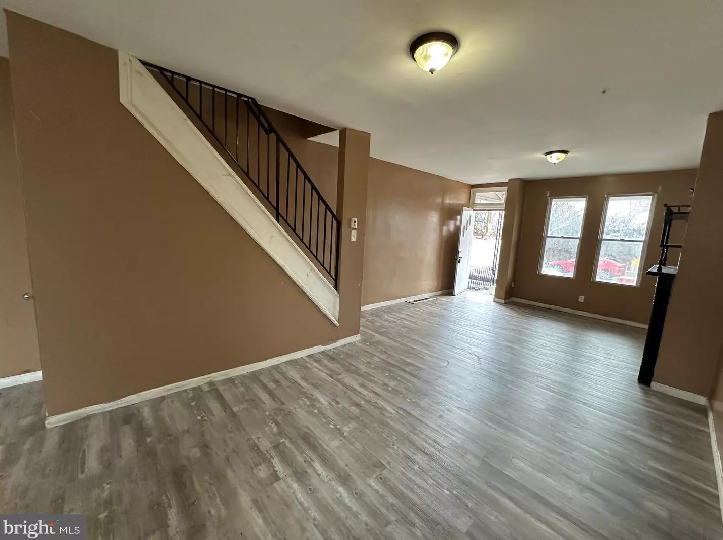 2635 Roberts Ave, Philadelphia, PA 19129-1207