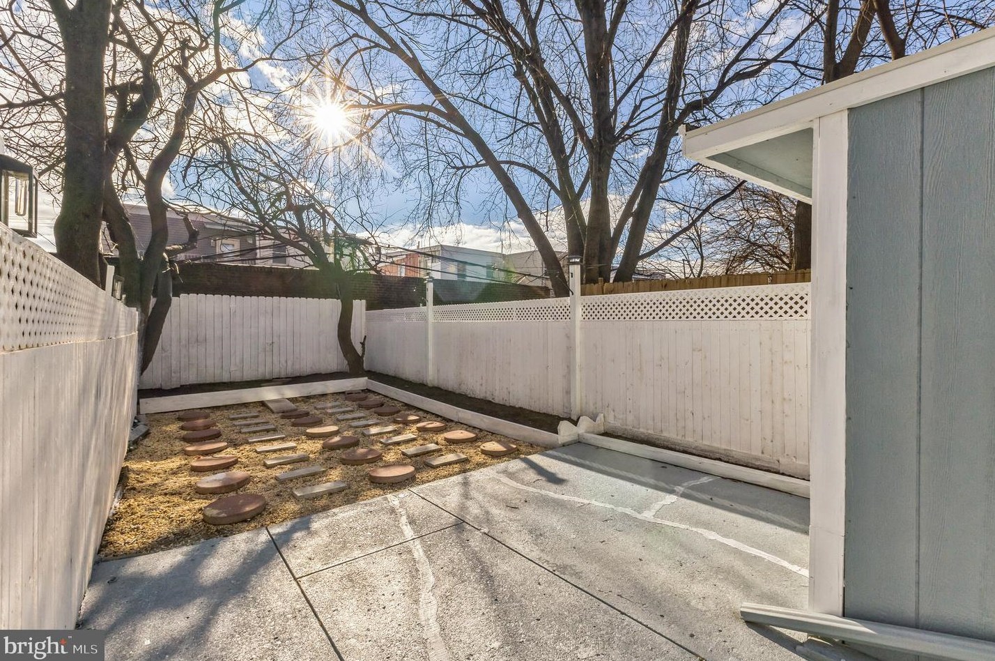 6212 Dickens Ave, Philadelphia PA 19142-3107 exterior