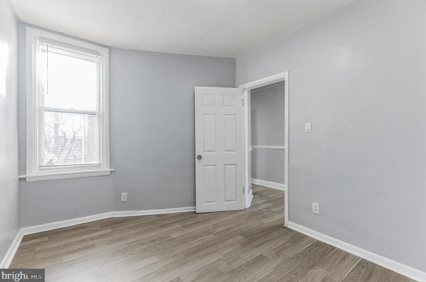 6212 Dickens Ave, Philadelphia PA 19142-3107 exterior