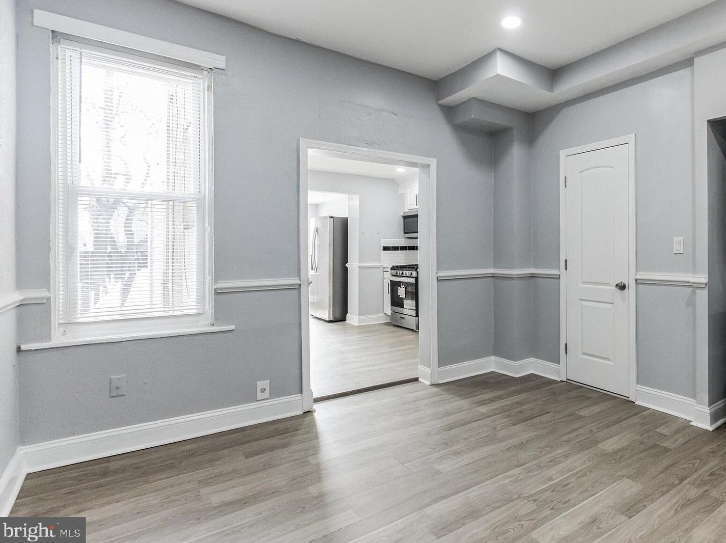 6212 Dickens Ave, Philadelphia PA 19142-3107 exterior