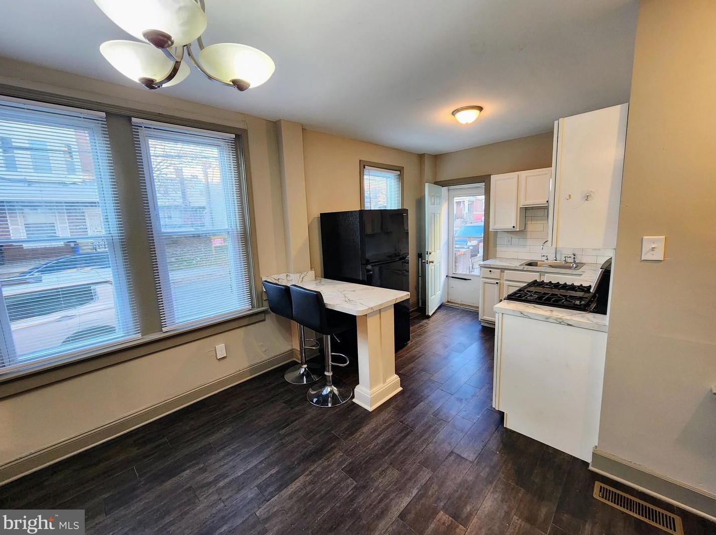 2749 Seltzer St, Philadelphia PA  19132-2537 exterior