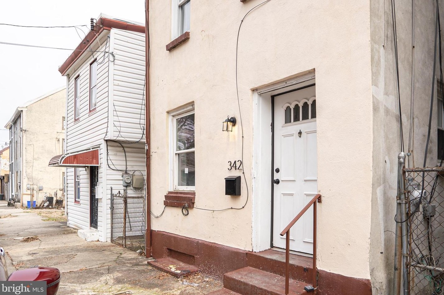342 Mechanic St, Philadelphia, PA 19144-1118