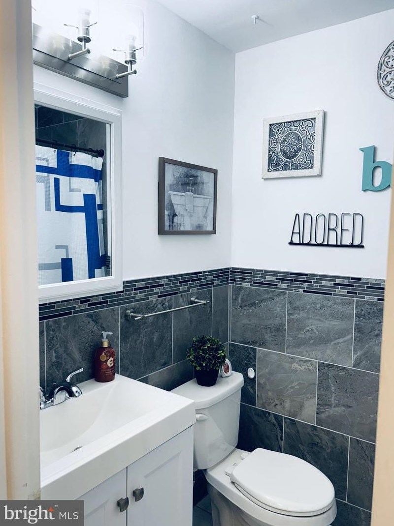 3642 Newberry Rd, Philadelphia PA  19154-2625 exterior