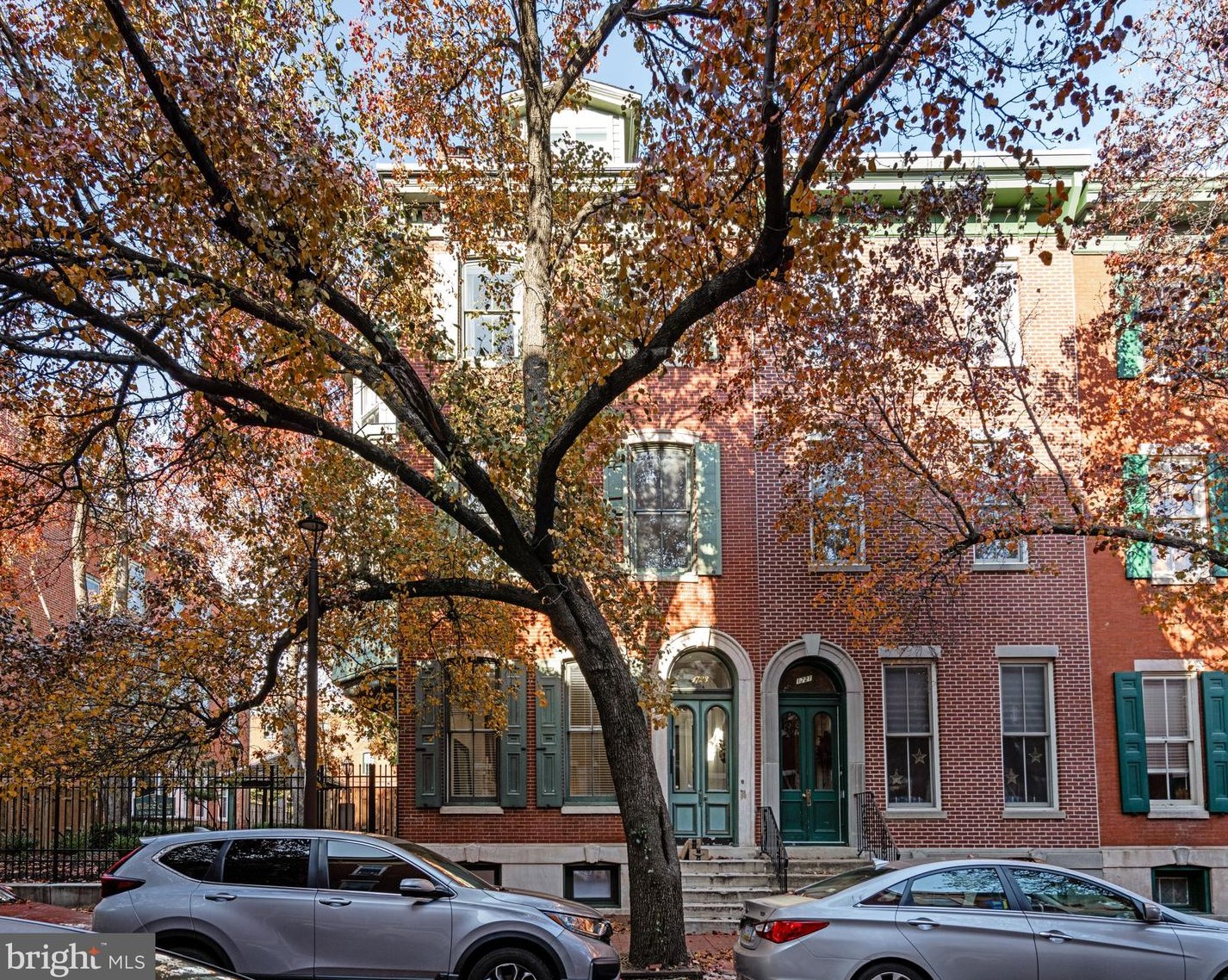 1723 Wallace St, Philadelphia, PA 19130-3358