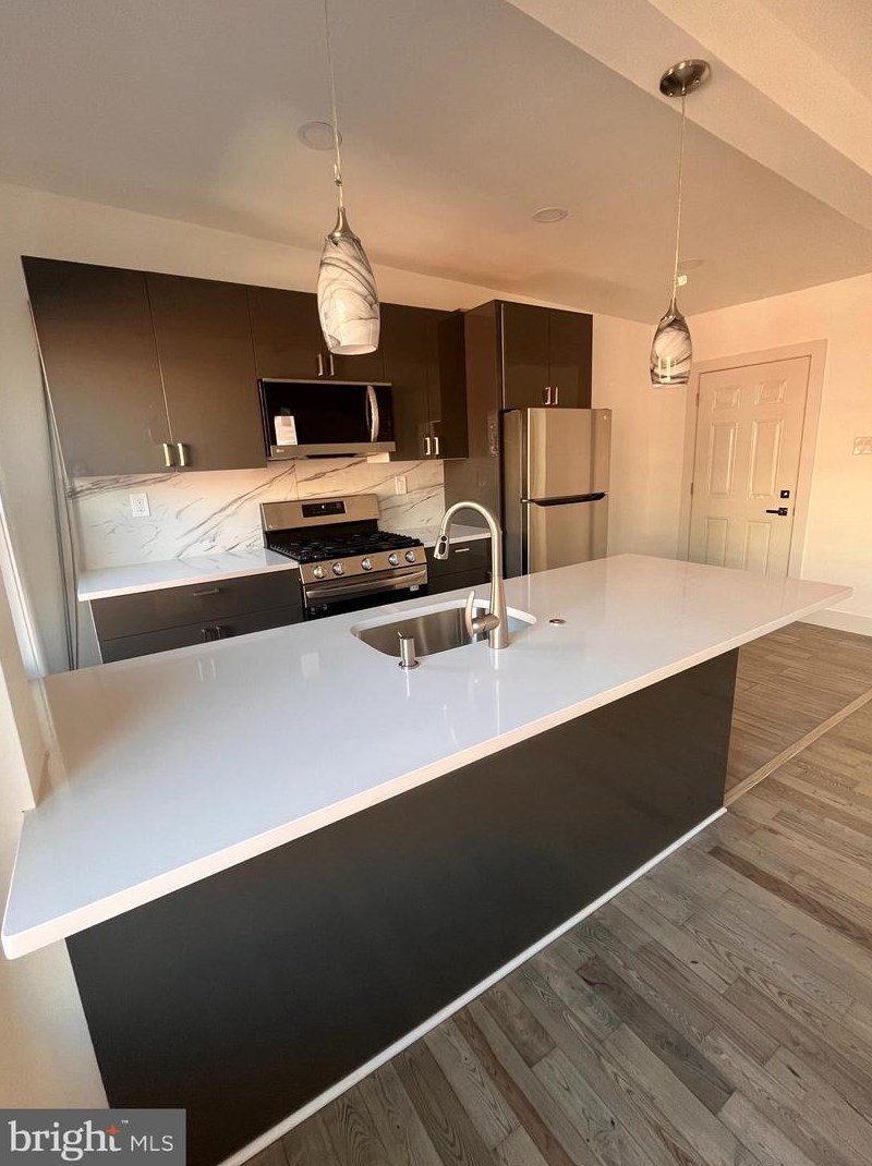 1810 Pine #4f, Philadelphia, PA 19103