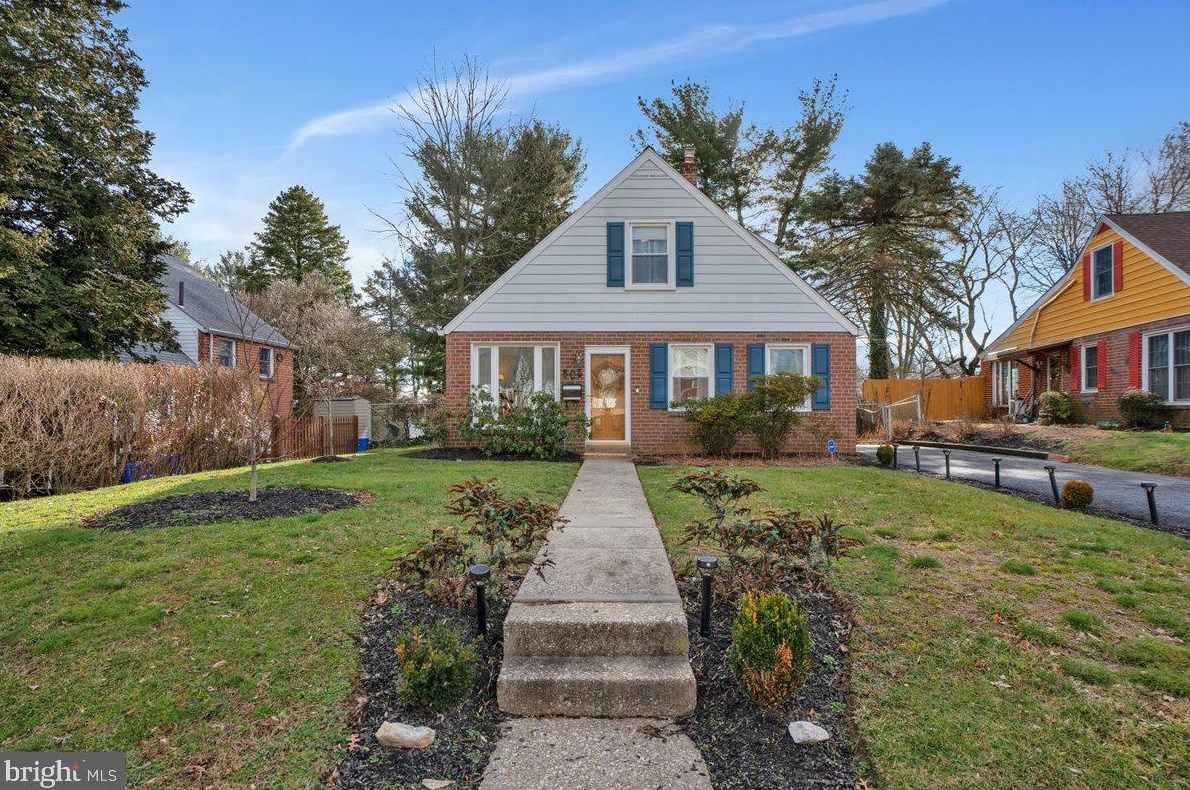 805 Inverness Ln, Philadelphia, PA 19128-1218