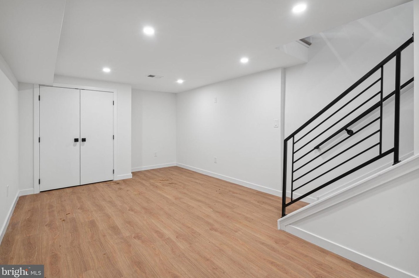2943 Cambridge St, Philadelphia PA  19130-1115 exterior