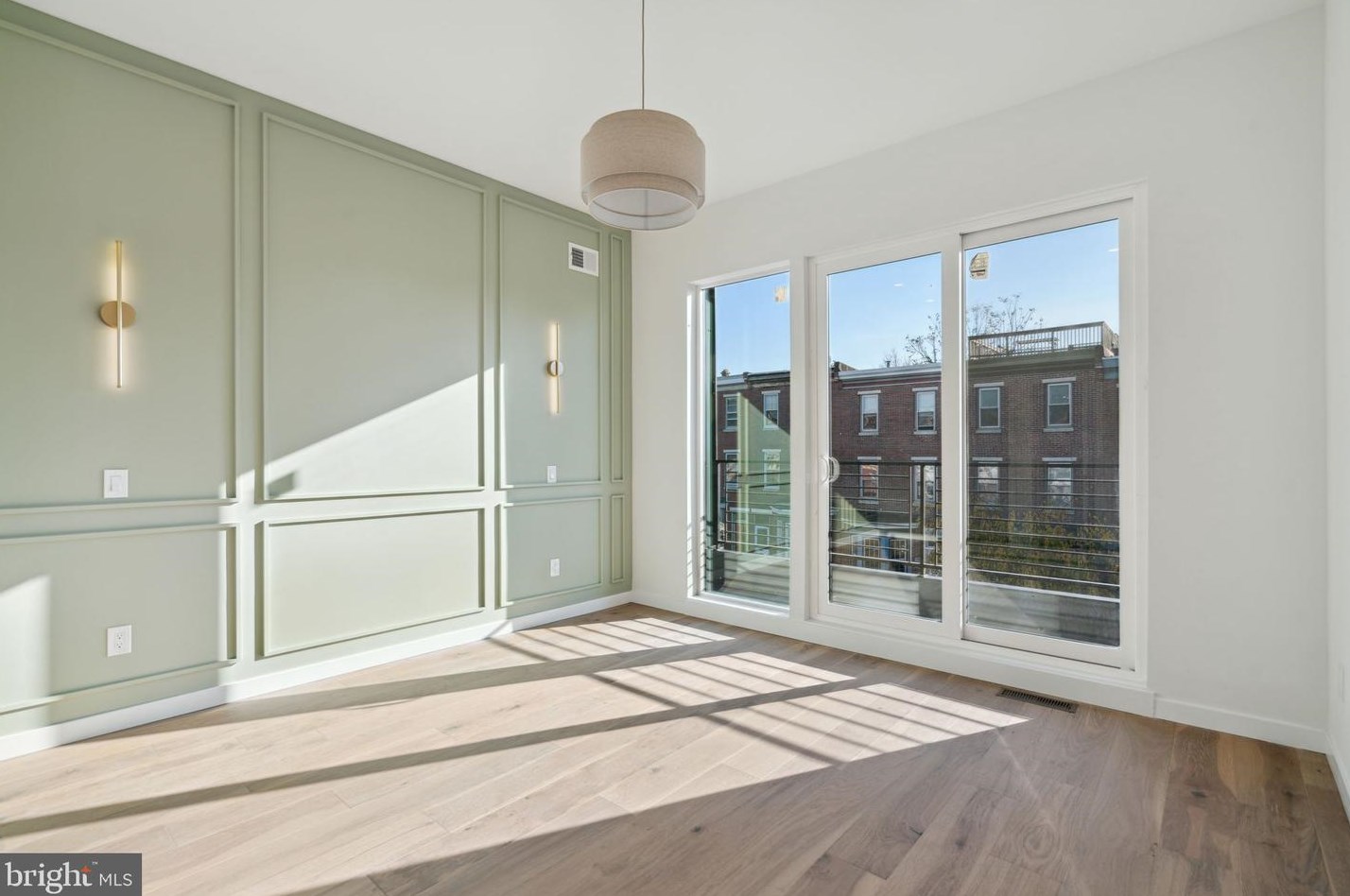 2943 Cambridge St, Philadelphia PA  19130-1115 exterior