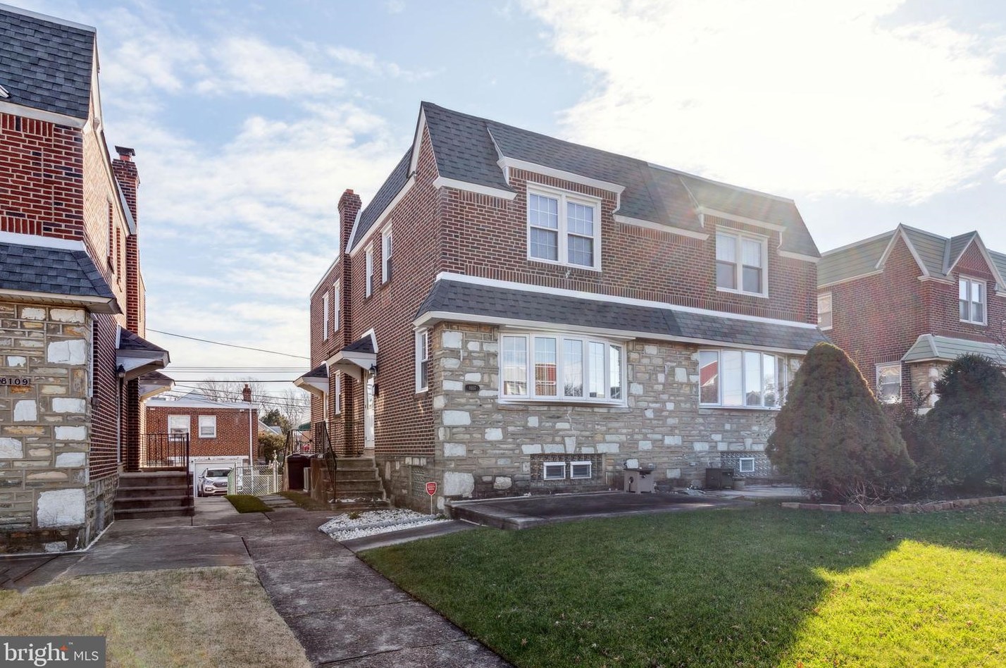 8107 Revere St, Philadelphia, PA 19152-3002