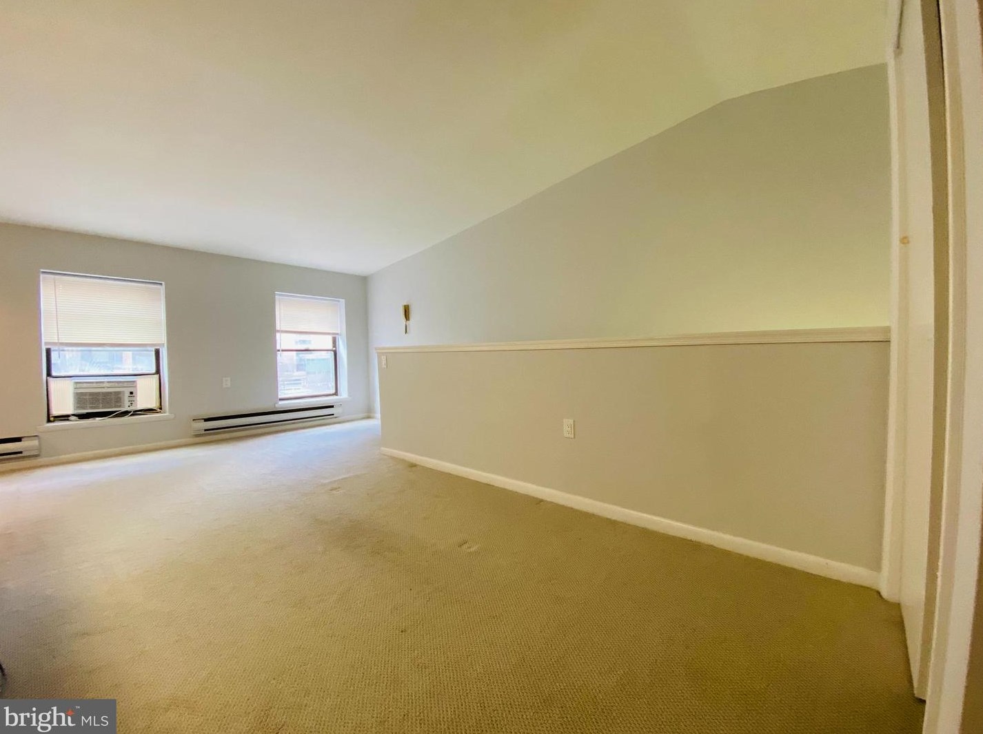 803 Sansom St #4, Philadelphia, PA 19107
