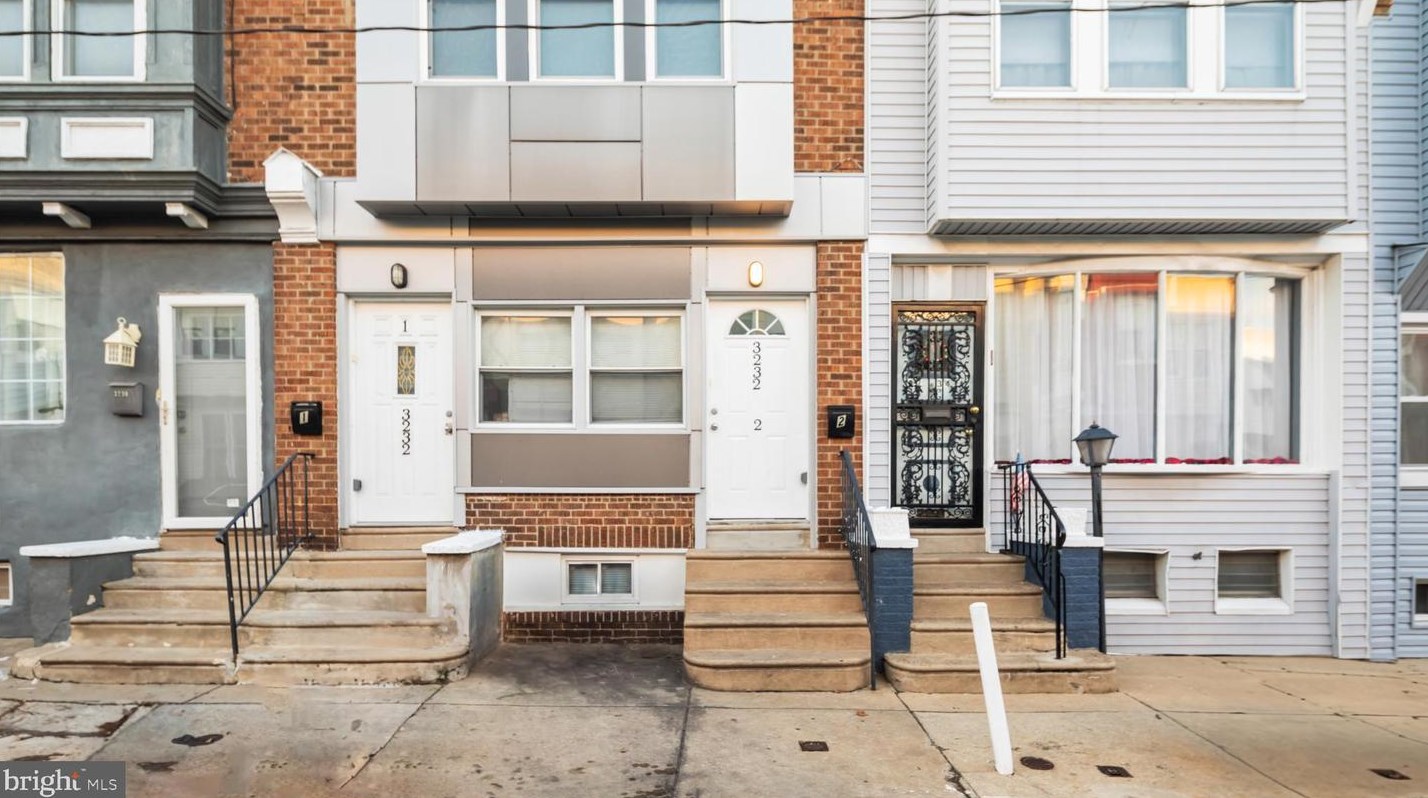 3232 Dover St, Philadelphia, PA 19129-1815